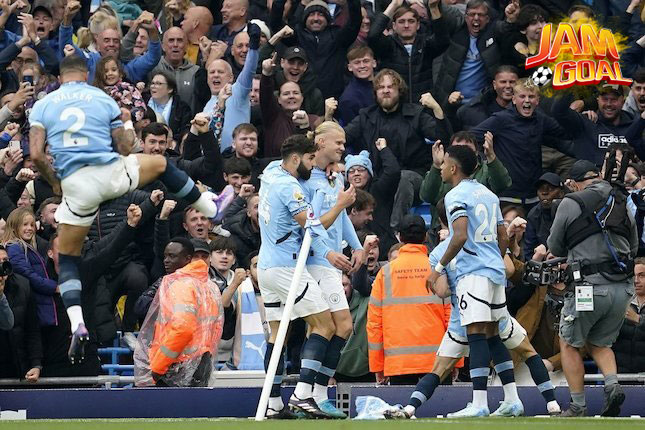 Daftar Ketengilan Erling Haaland di Laga Man City vs Arsenal: Hantam Kepala Gabriel hingga Nabrak Thomas Partey
