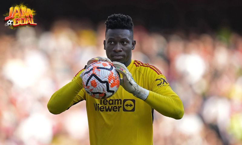 Kiper Timnas Inggris Jadi Incaran MU Sebagai Pengganti Andre Onana?