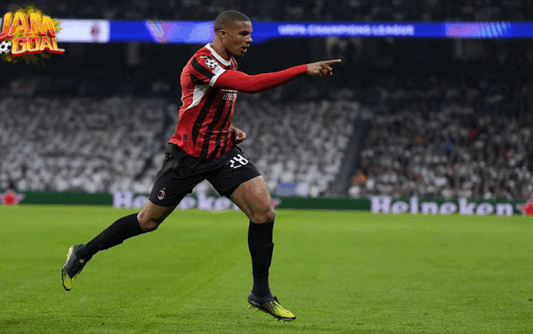 Como Siap Pecahkan Rekor Gaji Demi Bek Bintang AC Milan?