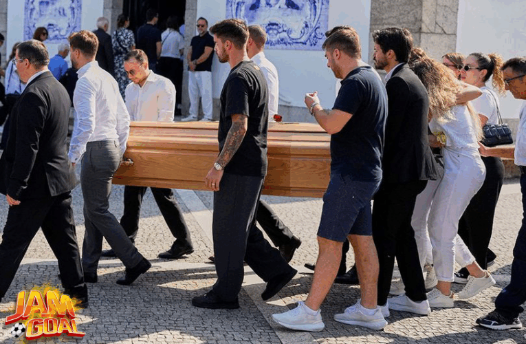Persahabatan Sejati: Ruben Neves Antarkan Jenazah Diogo Jota ke Peristirahatan Terakhir di Portugal